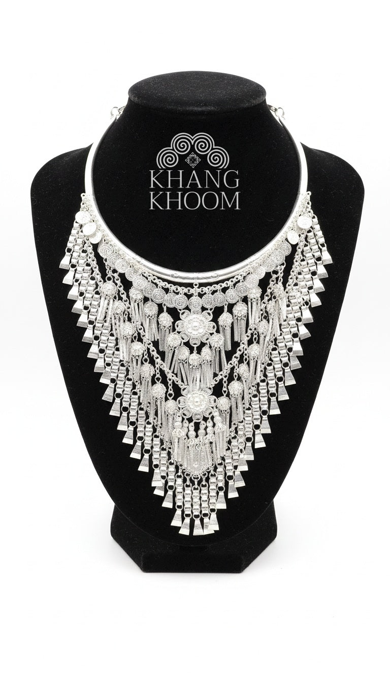 Hmong Women Xauv x15