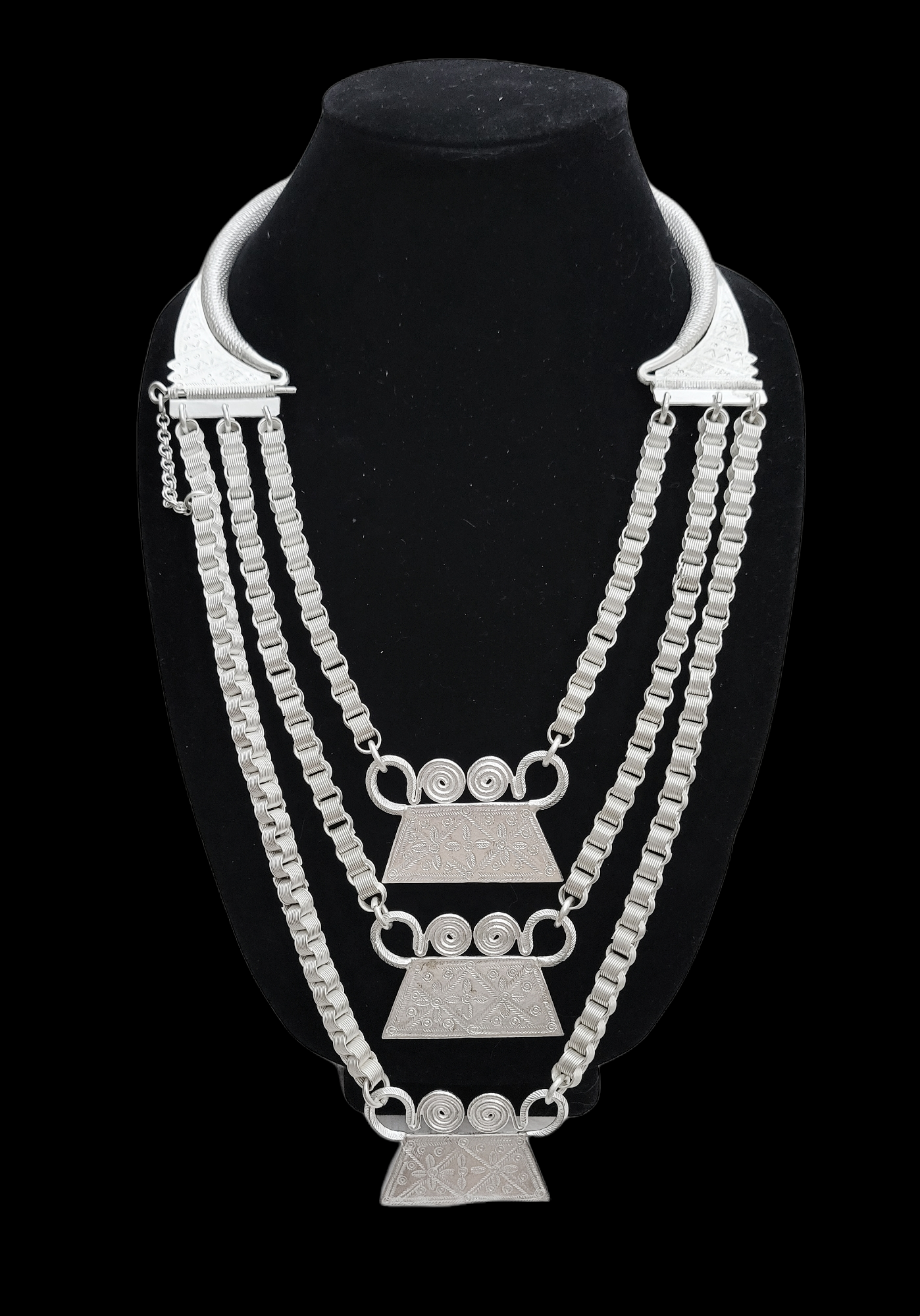 Hmong Boy Xauv 3 Phiaj