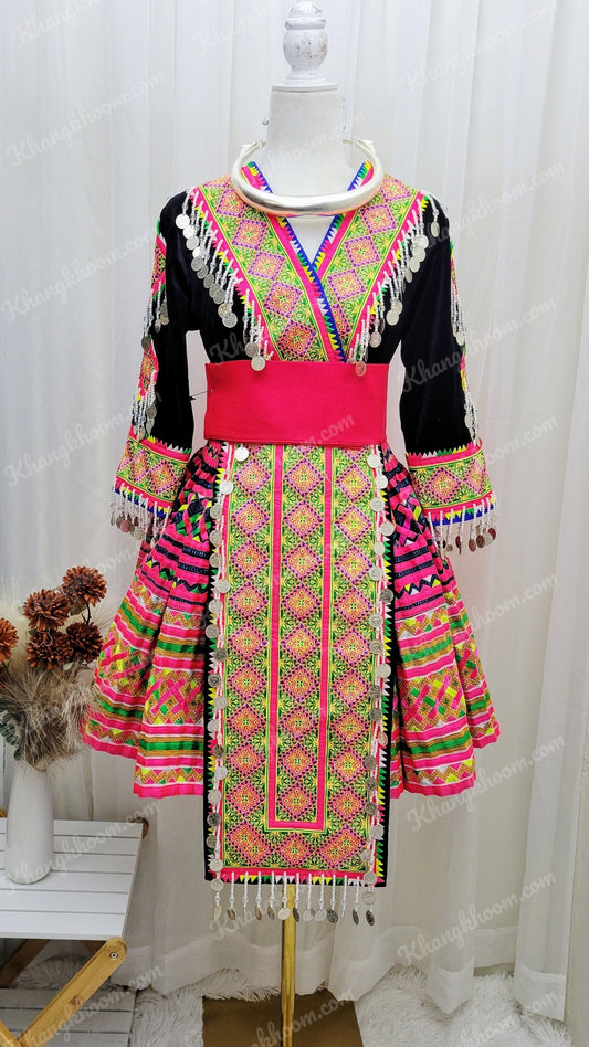 Hmong Women Outfit 03