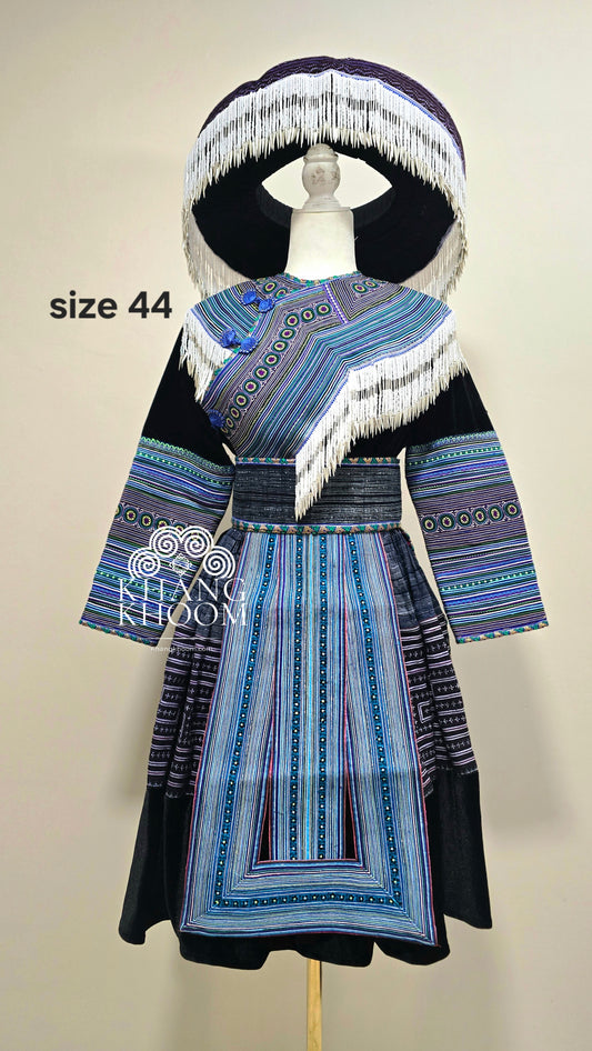 Hmong Vietnamese Blue Clothing Set 44