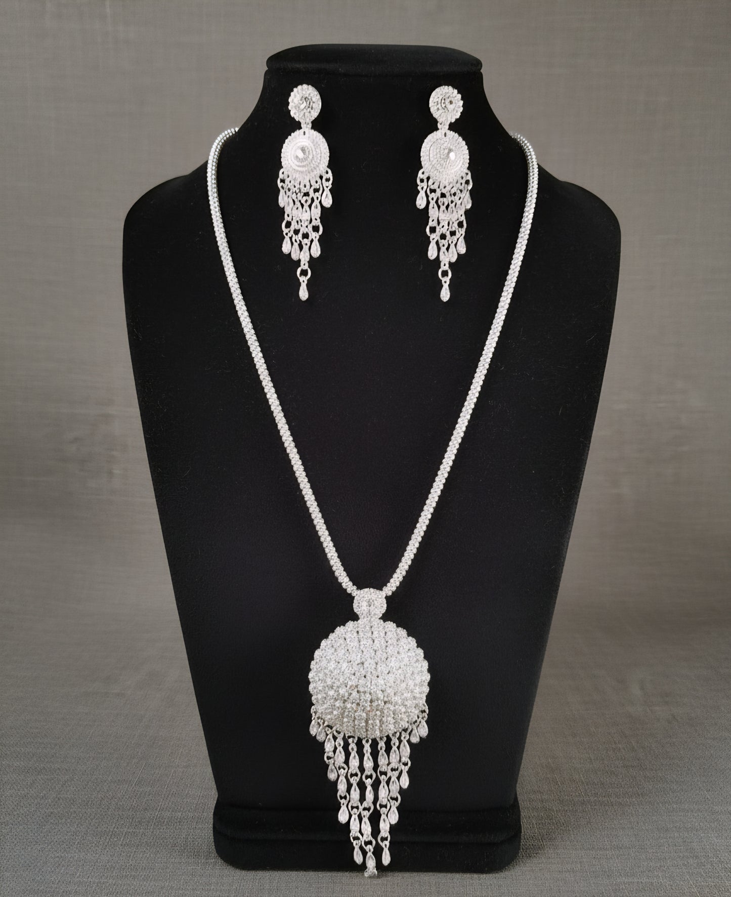 Silver Pikun Necklace Set