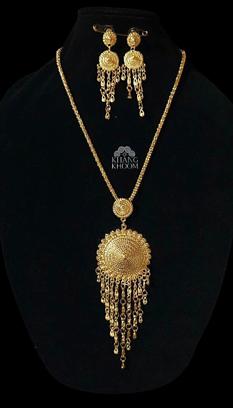 Gold Simple Banana Blossom Necklace Set