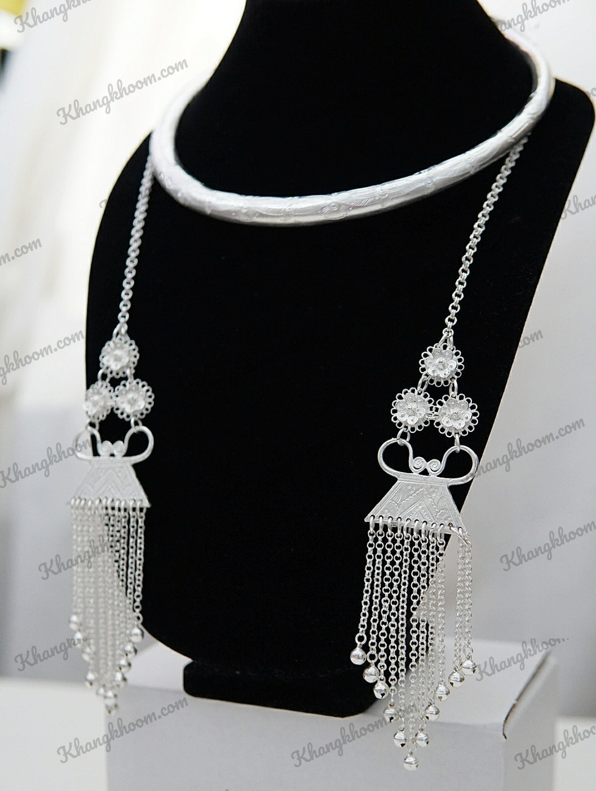 Hmong Round Xauv with Chains