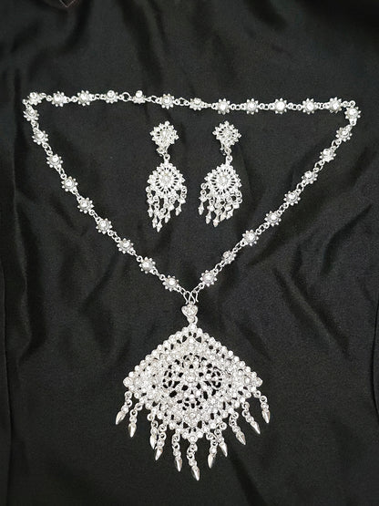 Silver Diamond Floret Thai Necklace