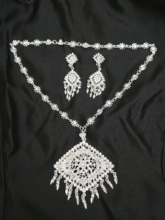 Silver Diamond Floret Thai Necklace