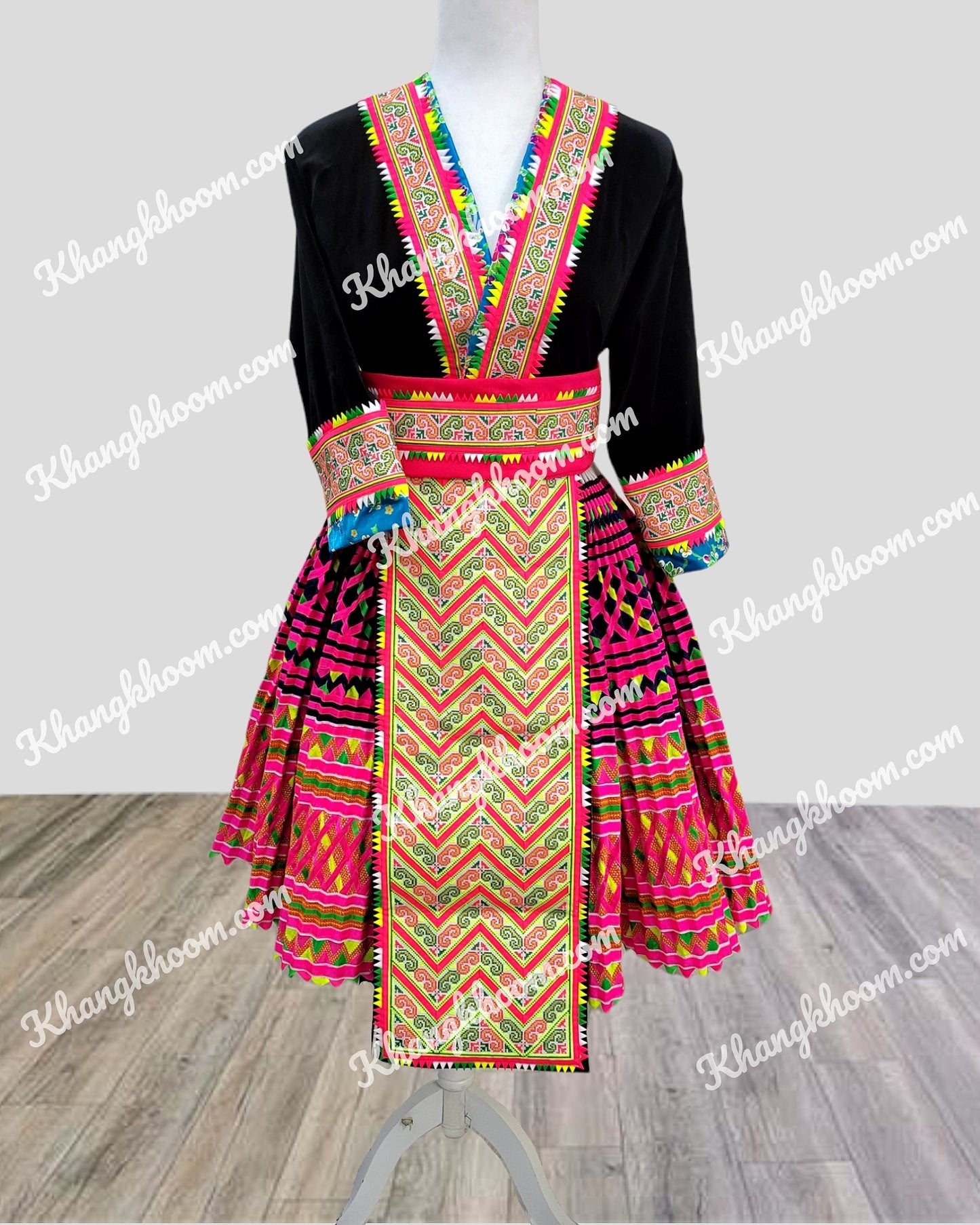 Hmong Qwj Embroidery Set