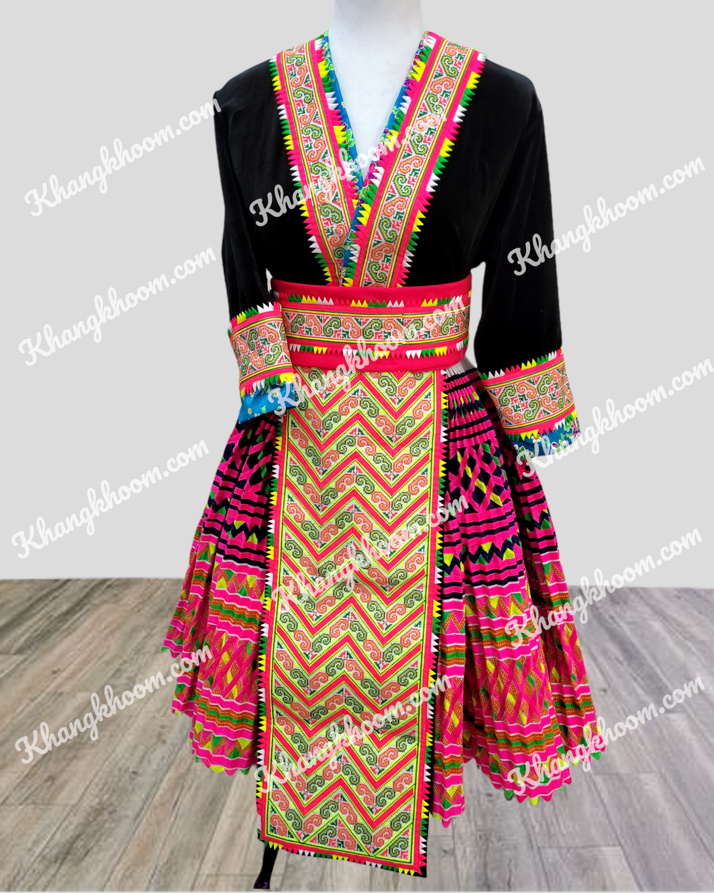 Hmong Qwj Embroidery Set