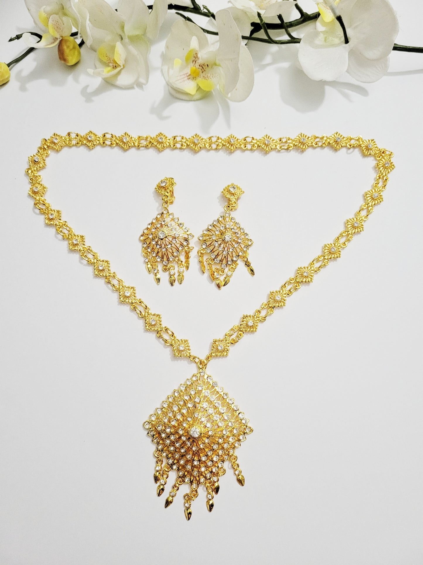 Gold Diamond Necklace