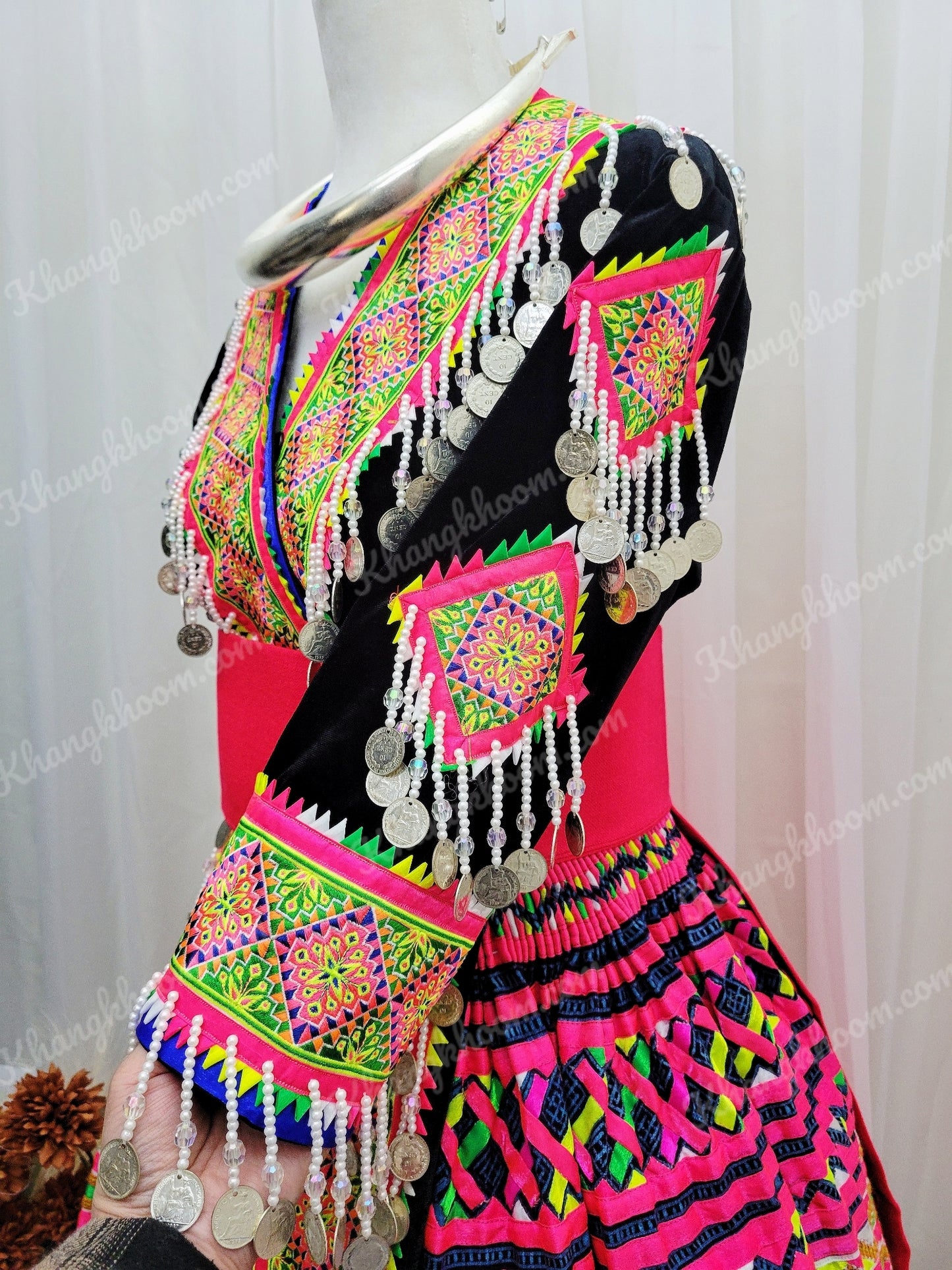 Hmong Women Outfit 03