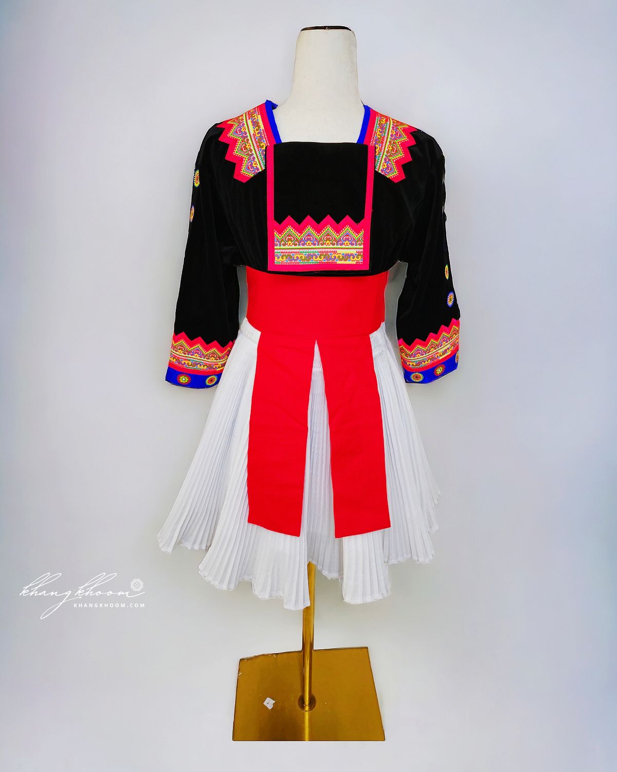 Hmong Women Clothes 10