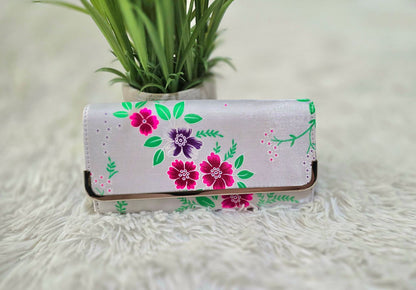 Hmong Li Loos Wallet