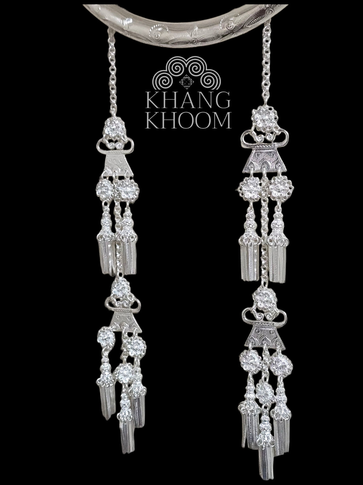 Hmong 3 layer ring xauv with chains