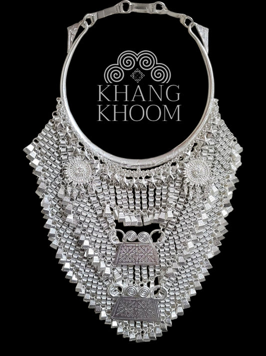 Hmong Women Xauv x16