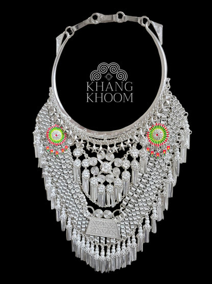 Hmong Women Xauv X11