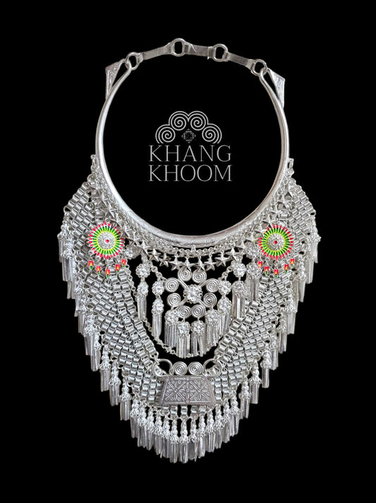 Hmong Women Xauv X11