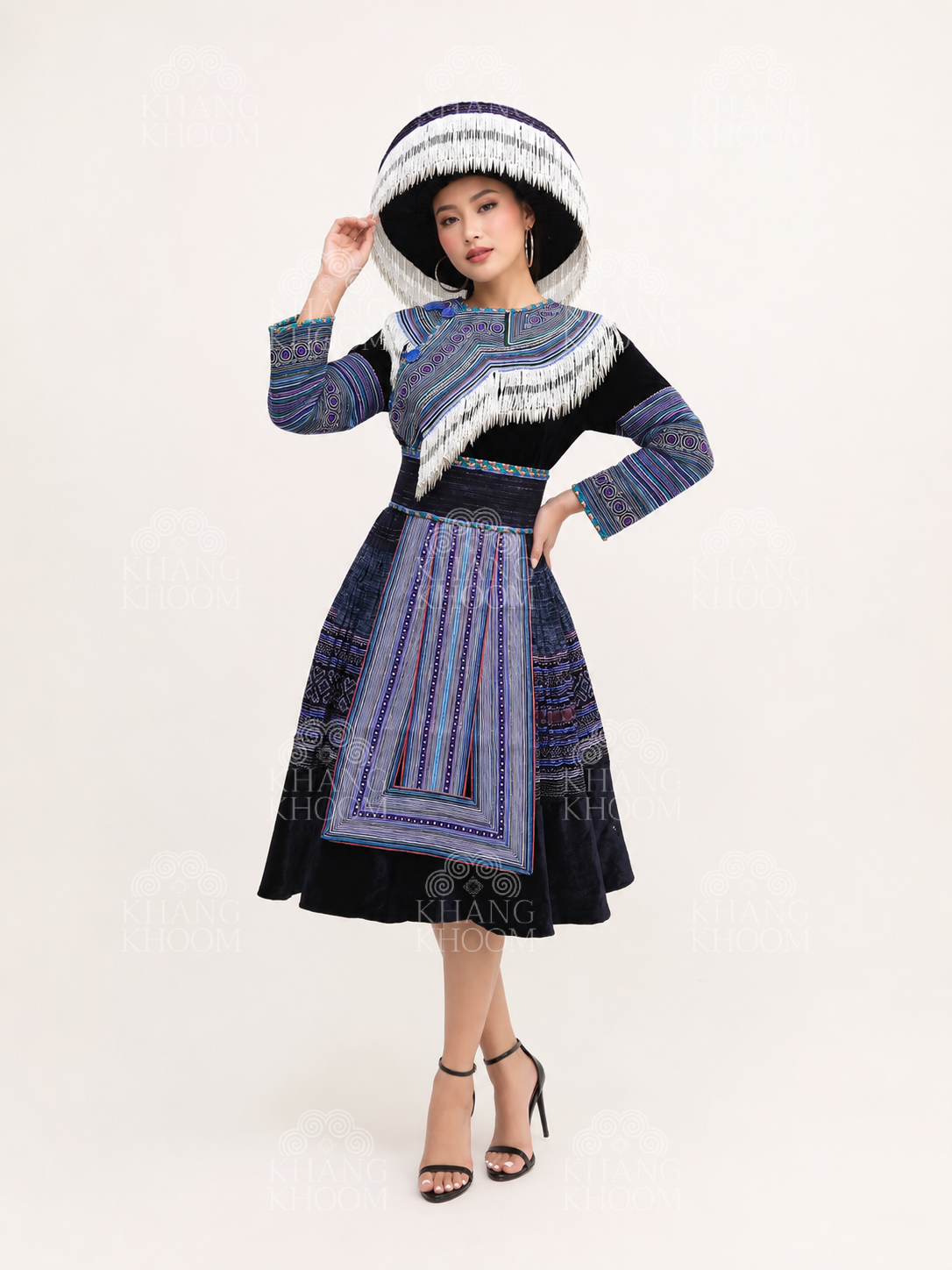 Hmong Vietnamese Blue Clothing Set 42
