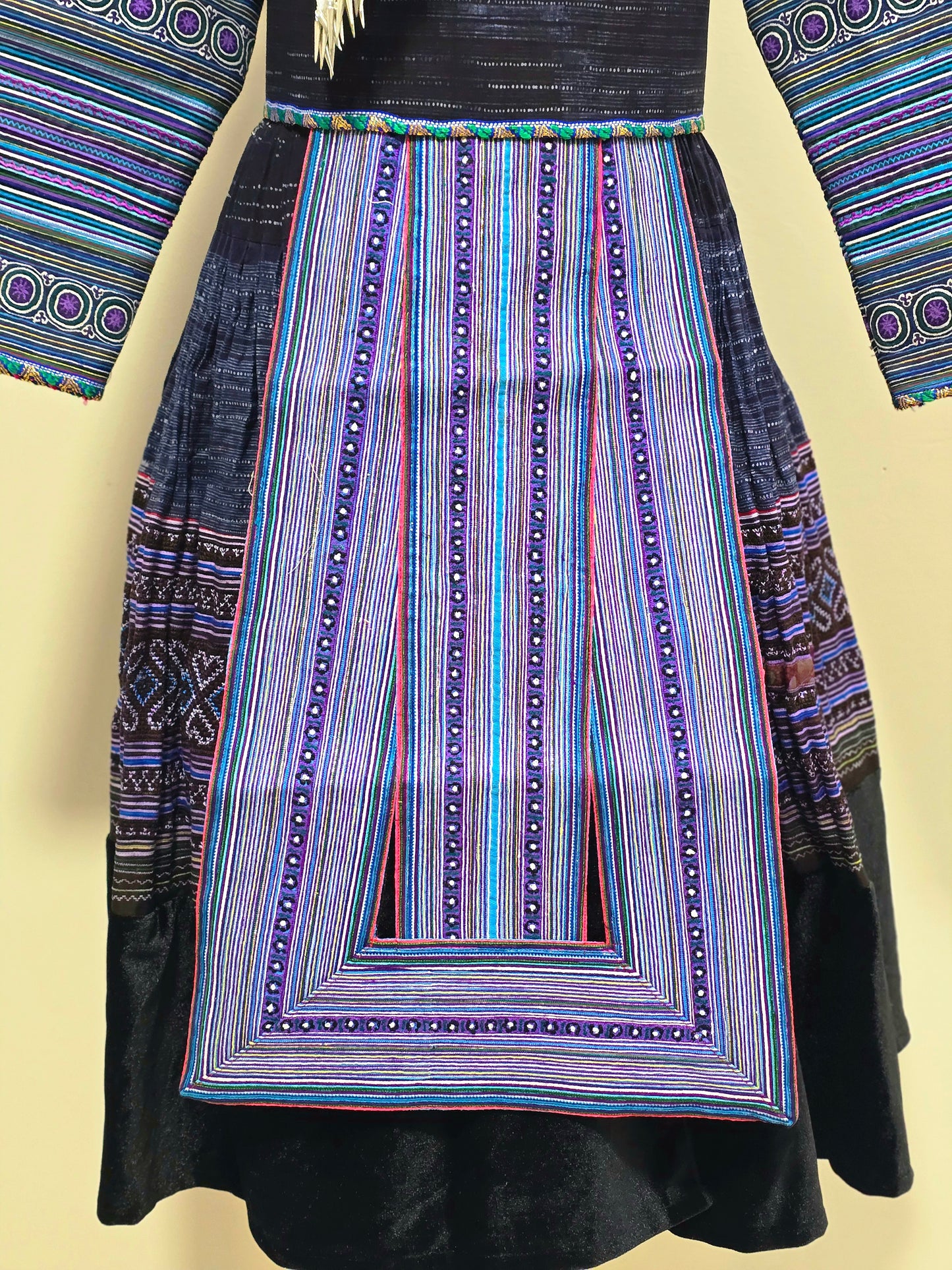 Hmong Vietnamese Blue Clothing Set 42