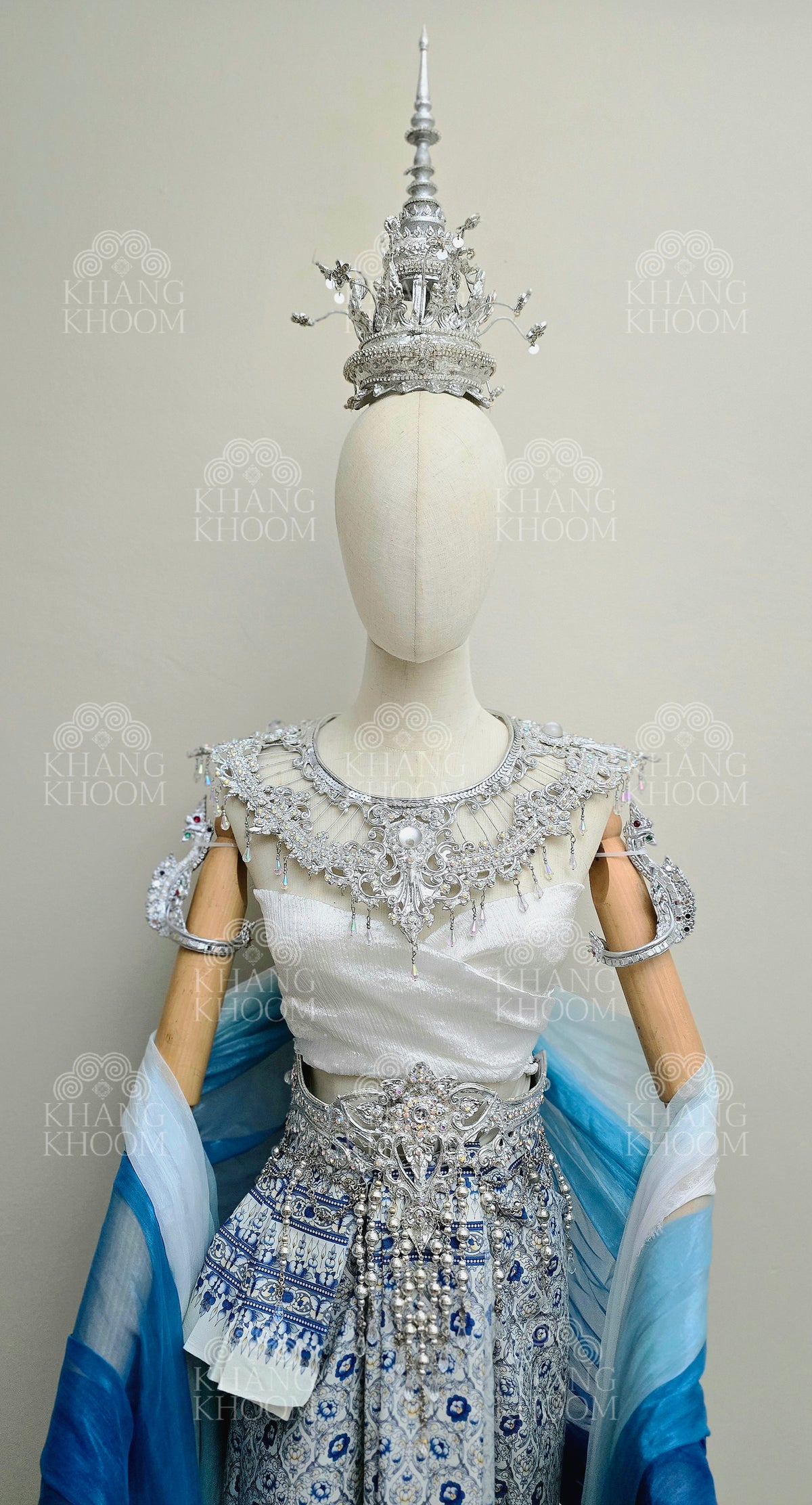 Blue and white Thai Nakee Wrap Clothing Set