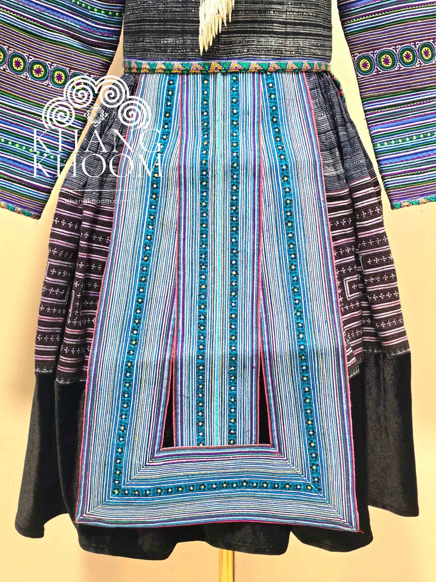Hmong Vietnamese Blue Clothing Set 44
