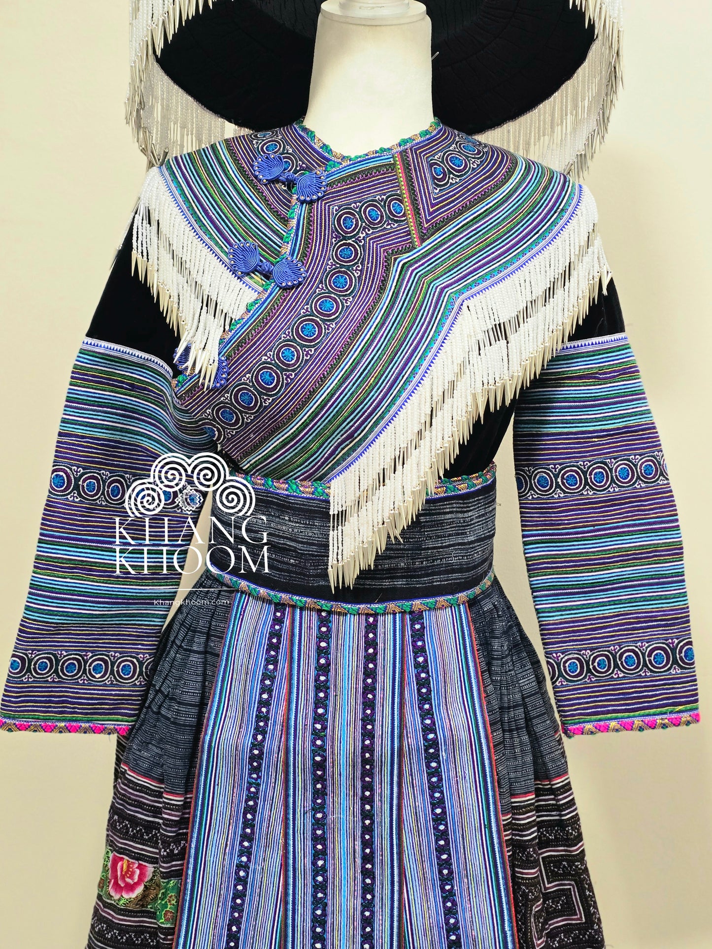 Hmong Vietnamese Blue Clothing Set 38